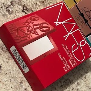 NARS Light Reflecting Setting Powder (Oversized Grand Fomat)